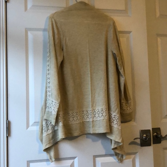 Lace detail sweater - Picture 2 of 3